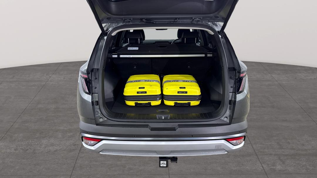 2025 Hyundai Tucson Premium Hybrid (AWD), Automatic, 2546 km, Boot Inside View with Luggage