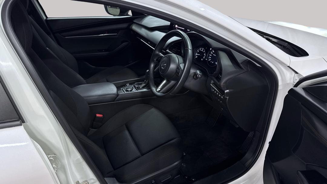 2023 Mazda Mazda3 G25 Evolve Sp, Automatic, 26181 km, Right Side Front Door Cabin View