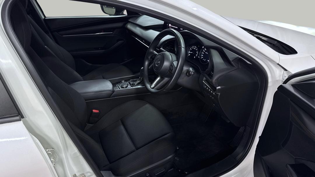 2023 Mazda Mazda3 G25 Evolve Sp, Automatic, 26181 km, Right Side Front Door Cabin View