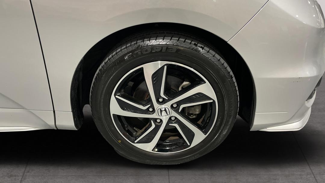 2015 Honda Odyssey Vti-l, Automatic, 112151 km, Right Front Wheel