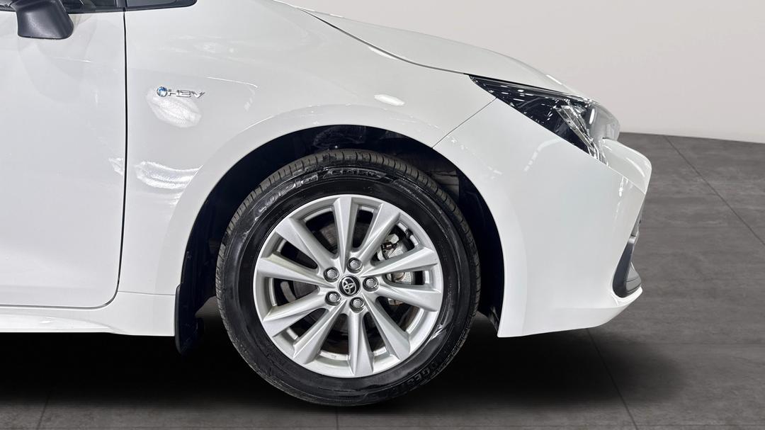 2024 Toyota Corolla Ascent Sport + Conv Pk Hybrid, Automatic, 25291 km, Right Front Wheel