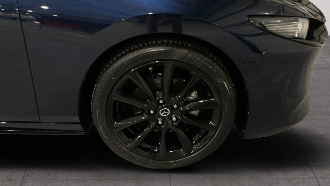 2019 Mazda Mazda3 G25 Astina, Automatic, 48678 km, Right Front Wheel