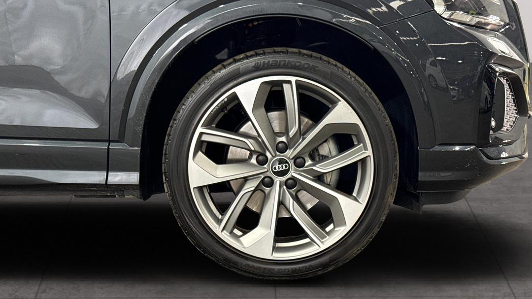2021 Audi Q2 35 Tfsi, Automatic, 18417 km, Right Front Wheel