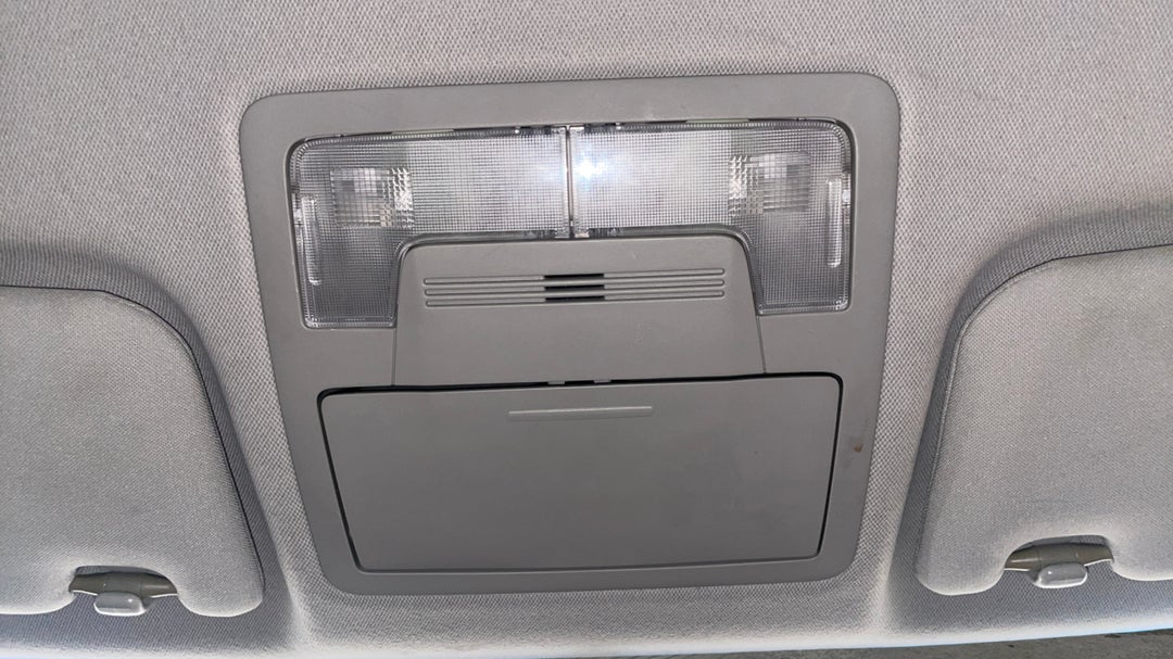 On-Roof Controls/Sunglass holder