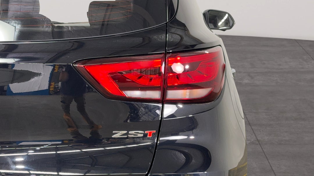 Badge (Boot Right Side)