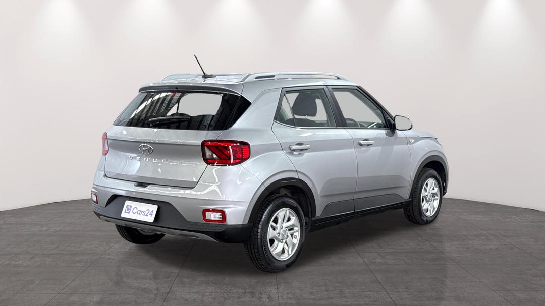 2025 Hyundai Venue Venue, Automatic, 23221 km, Right Back Diagonal (45- Degree) View