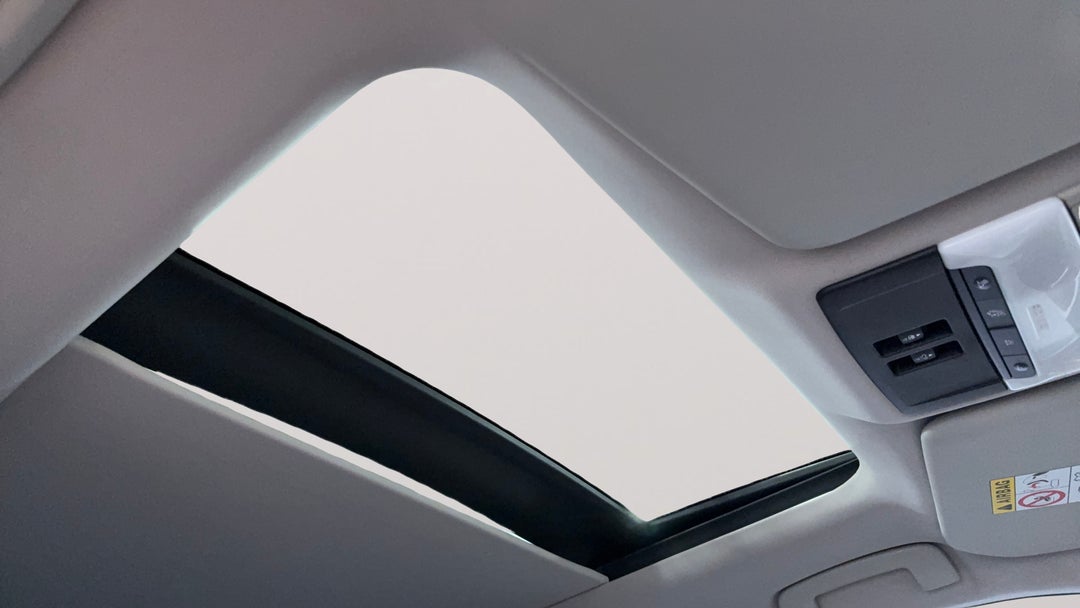 2023 Mitsubishi Outlander Phev Exceed 5+2 Seat (AWD), Automatic, 73779 km, Interior Sunroof/Moonroof