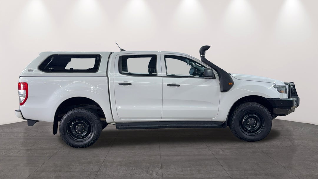2022 Ford Ranger Xl 3.2 (4x4), Automatic, 51428 km, Right Side View