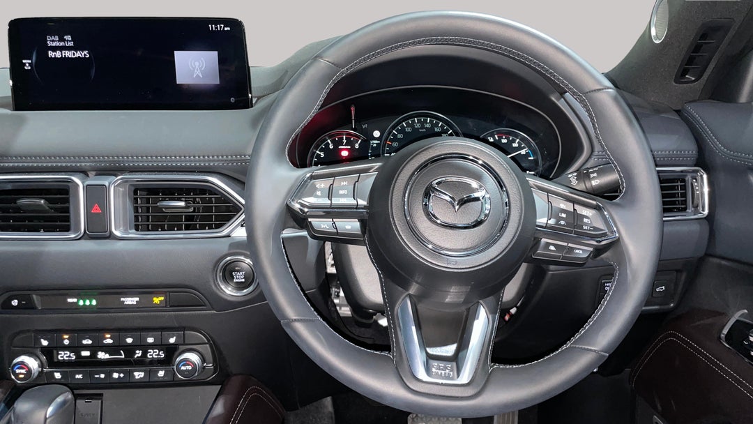 2025 Mazda CX-5 G25 Akera (AWD), Automatic, 7326 km, Steering Wheel Close-up