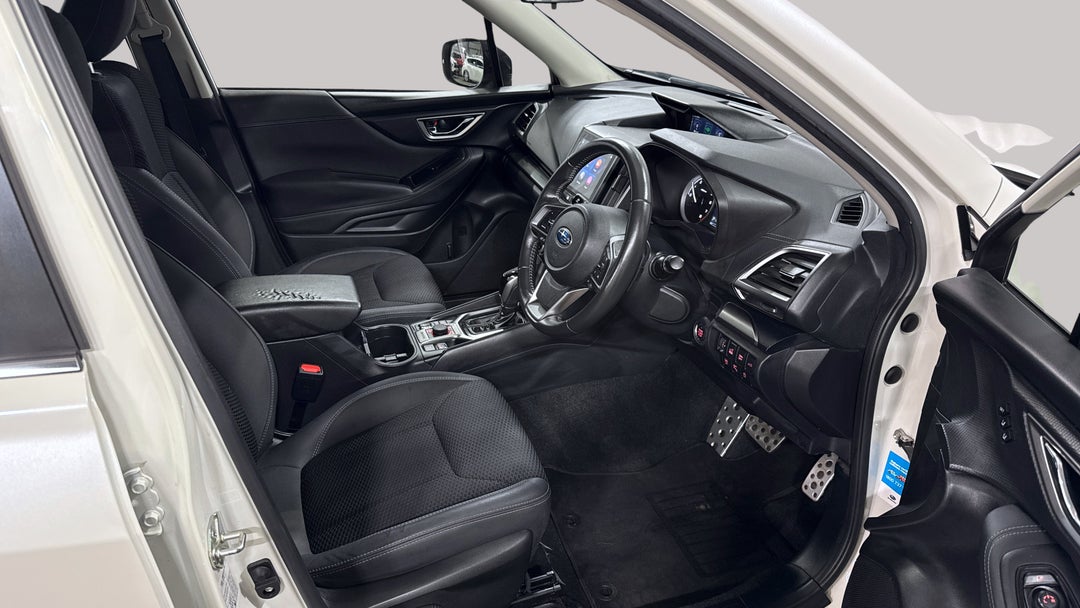 2021 Subaru Forester 2.5i Premium (AWD), Automatic, 54638 km, Right Side Front Door Cabin View
