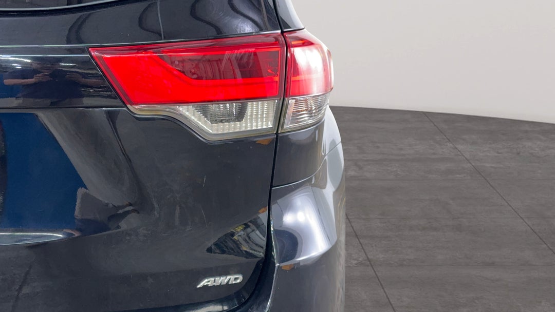 Badge (Boot Right Side)