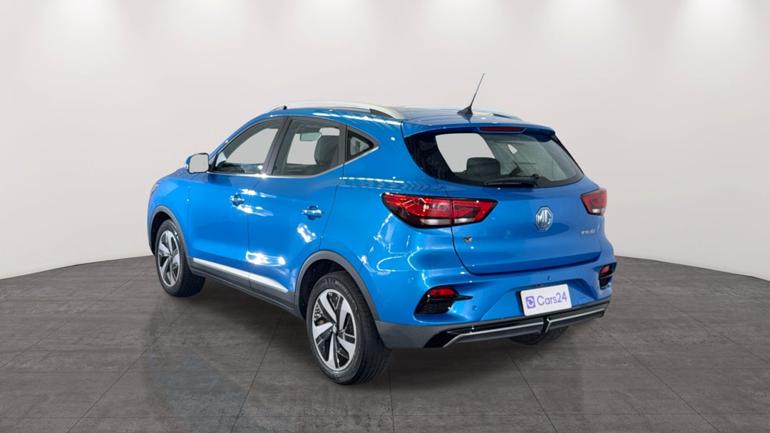 Left Back Diagonal (45- Degree) View