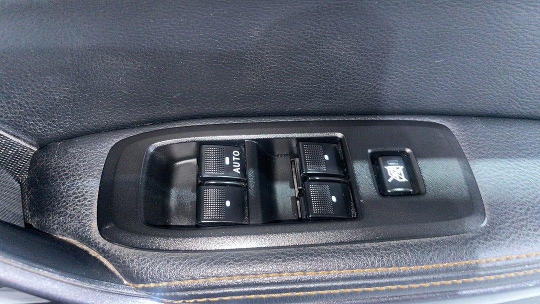 2021 Ford Ranger Wildtrak 2.0 (4x4), Automatic, 64111 km, Drivers Side Door Panel Controls