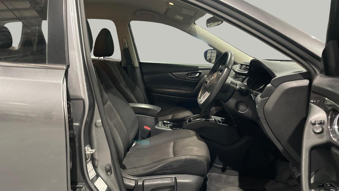 2018 Nissan X-trail St (4WD), Automatic, 68769 km, Right Side Front Door Cabin View