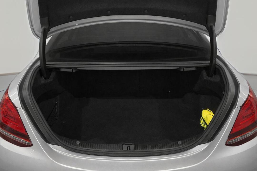 2019 Mercedes-benz C200 Eq (hybrid), Automatic, 70508 km, Boot Inside View