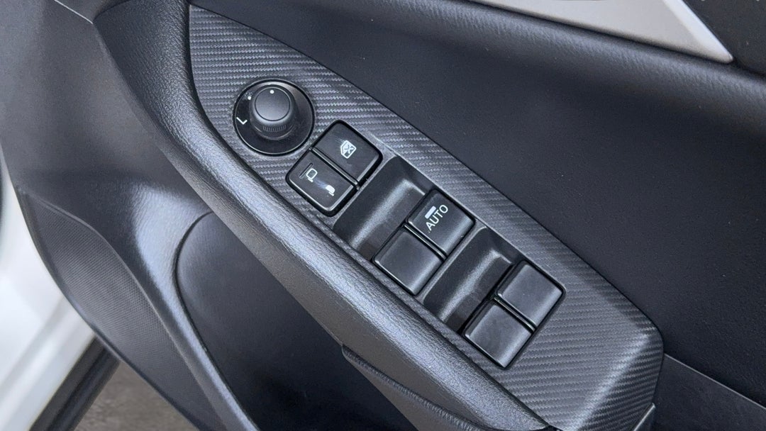 2018 Mazda CX-3 Maxx Sport (AWD), Automatic, 79162 km, Drivers Side Door Panel Controls