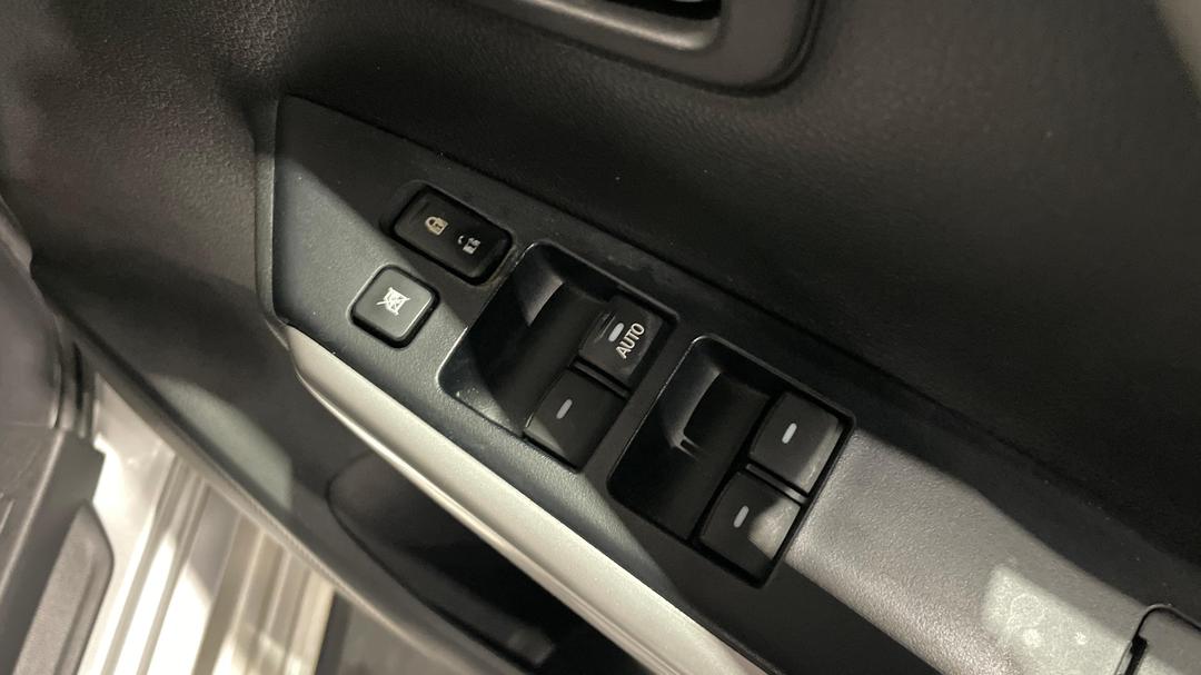 2018 Mitsubishi Pajero Sport Gls (4x4) 7 Seat, Automatic, 135890 km, Drivers Side Door Panel Controls