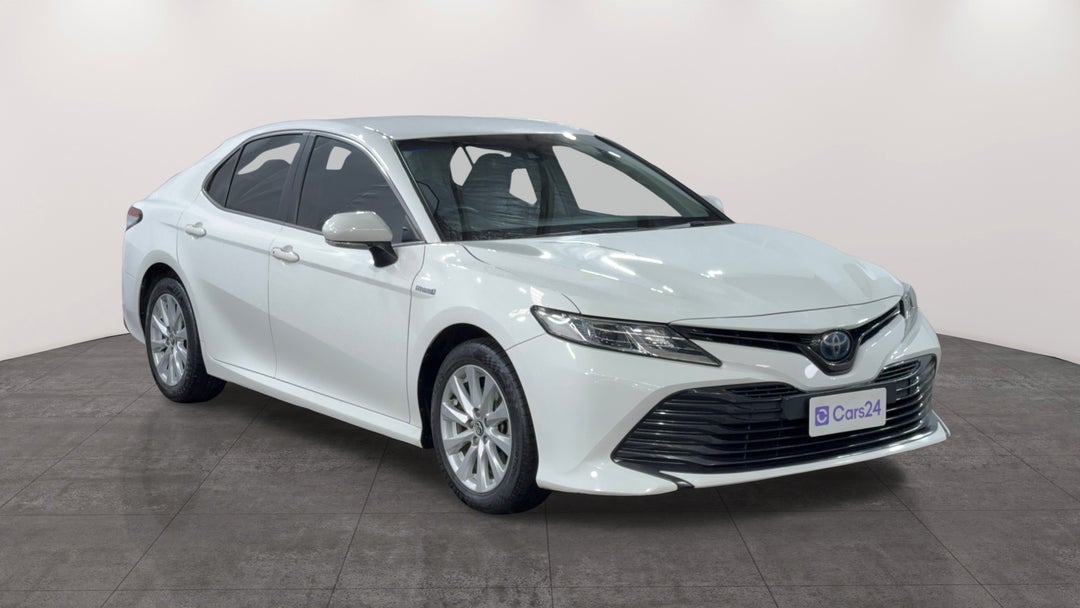 2019 Toyota Camry Ascent Hybrid, Automatic, 141793 km, Right Front Diagonal (45- Degree) View
