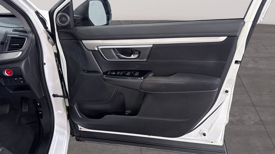 2017 Honda CR-V Vti-s (2WD), Automatic, 83983 km, Speaker View