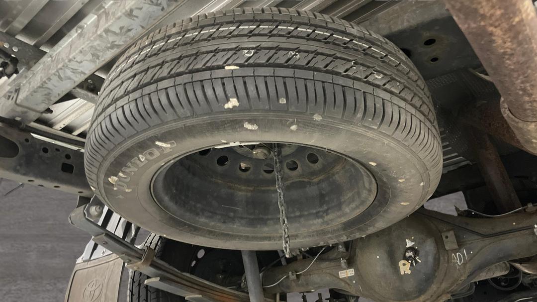 2017 Toyota Hilux Workmate, Manual, 97440 km, Spare Wheel