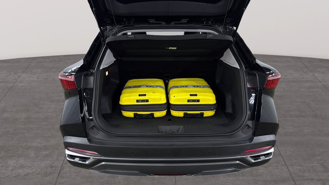 2023 Chery Omoda 5 Bx (basic Version), Automatic, 27245 km, Boot Inside View with Luggage