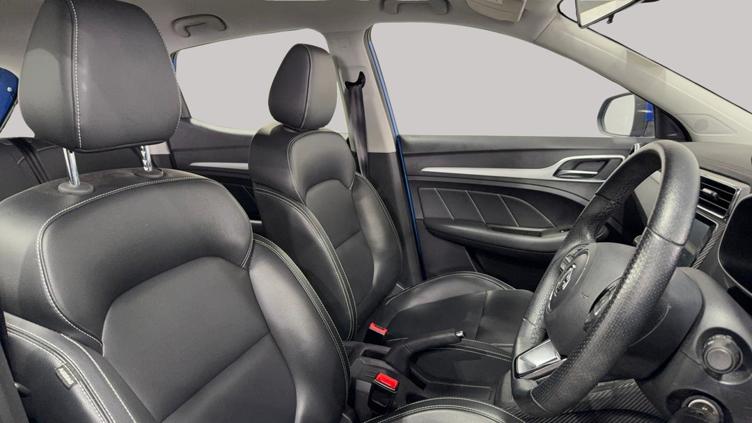 2021 MG ZS Excite, Automatic, 16946 km, Right Side Front Door Cabin View
