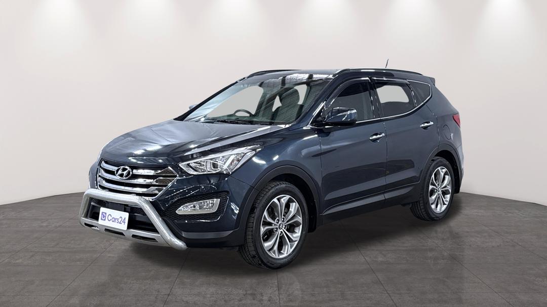 2013 Hyundai Santa Fe Highlander Crdi (4x4), Automatic, 125474 km, Left Front Diagonal (45- Degree) View
