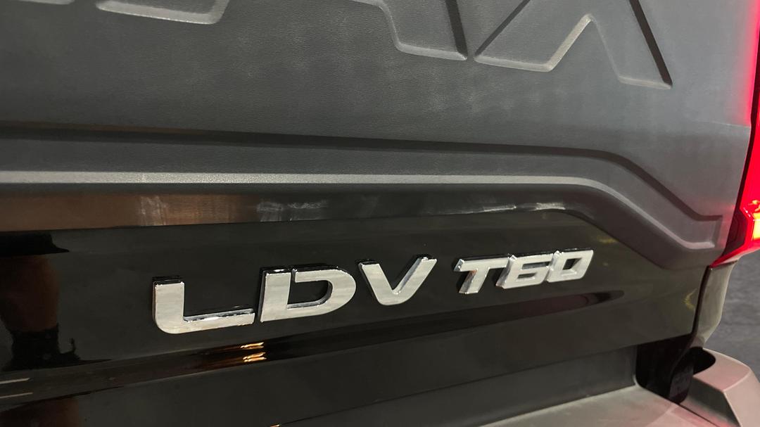 2023 LDV T60 Max Luxe (4x4), Automatic, 26318 km, Badge (Boot Right Side)