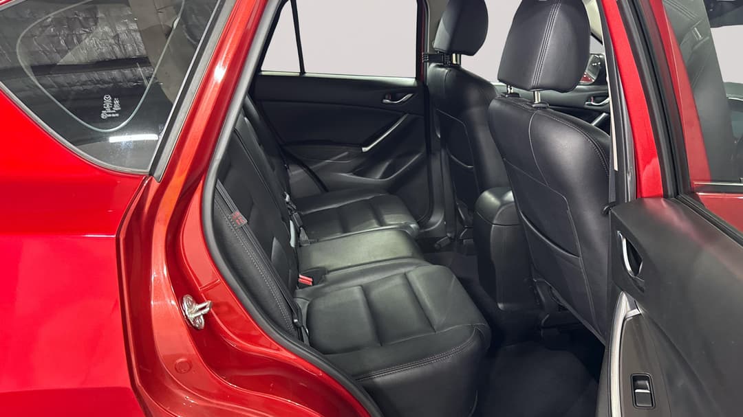 2016 Mazda CX-5 Gt (4x4), Automatic, 67102 km, Right Side Rear Door Cabin View