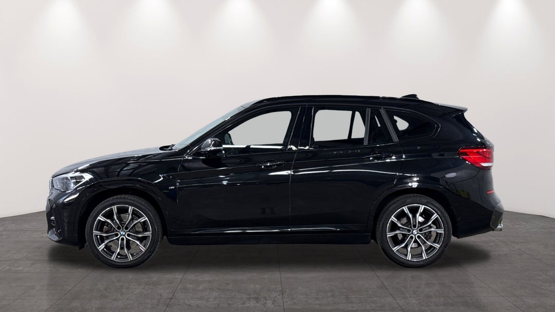 2022 BMW X1 sDrive 20i, Automatic, 38397 km, Left Side View