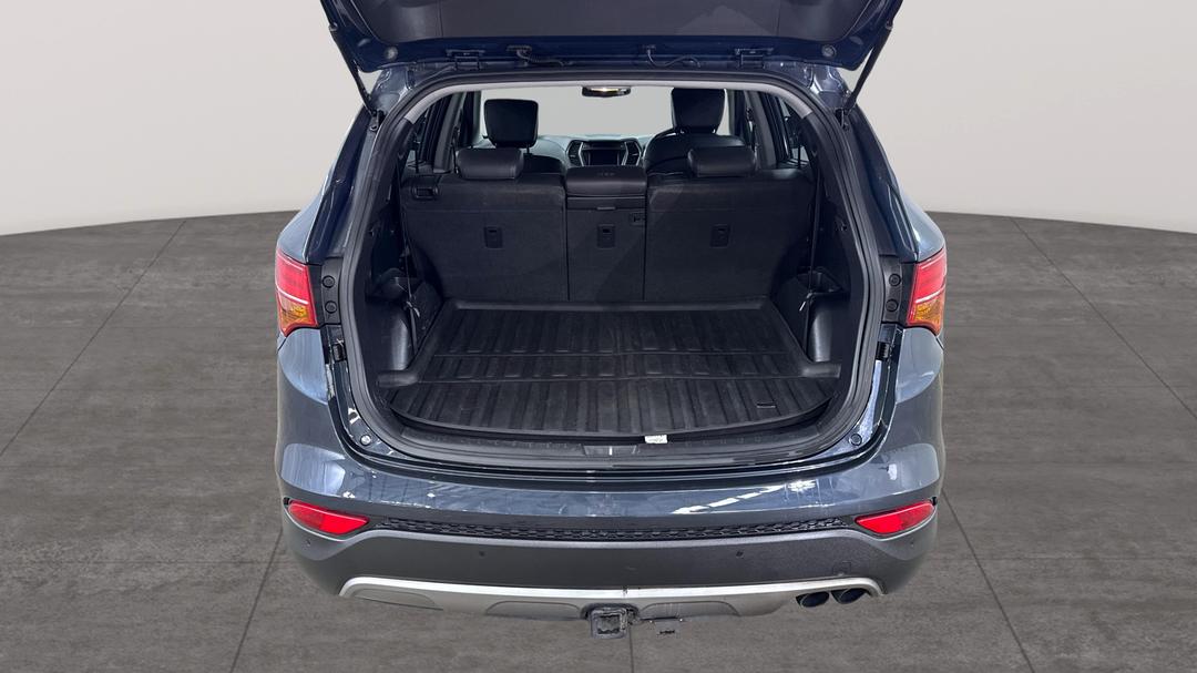 2013 Hyundai Santa Fe Highlander Crdi (4x4), Automatic, 125474 km, Boot Inside View