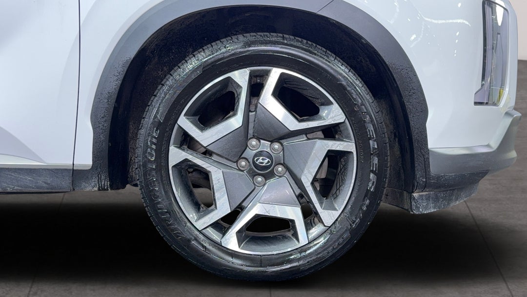 2023 Hyundai Palisade Elite (8 Seat), Automatic, 38231 km, Right Front Wheel