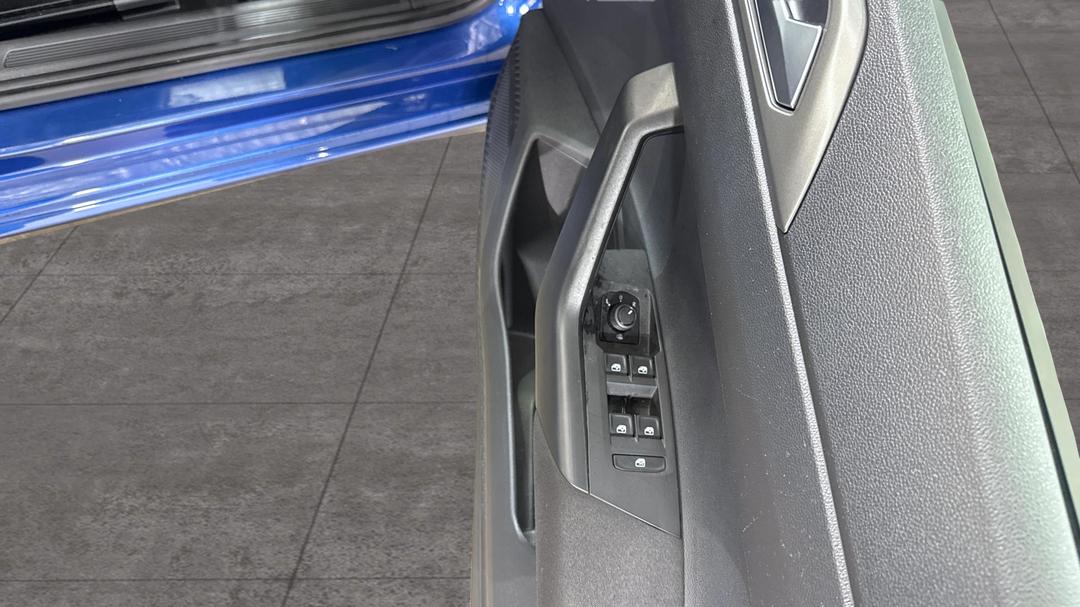 2019 Volkswagen Polo 85tsi Comfortline, Automatic, 23137 km, Drivers Side Door Panel Controls