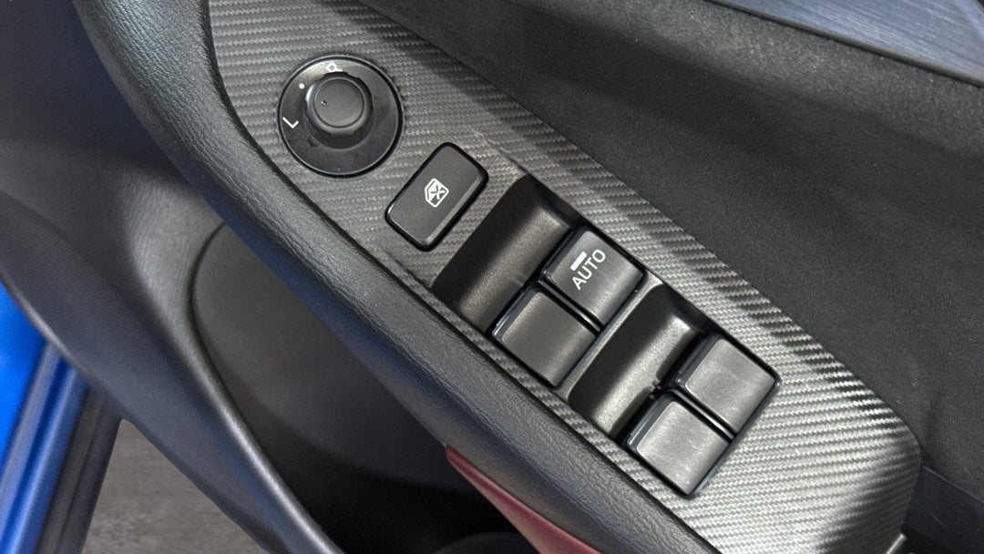 2017 Mazda CX-3 Akari (FWD), Automatic, 49697 km, Drivers Side Door Panel Controls