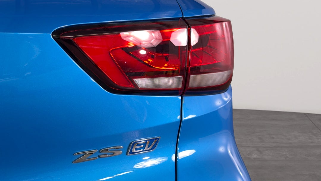 Badge (Boot Right Side)