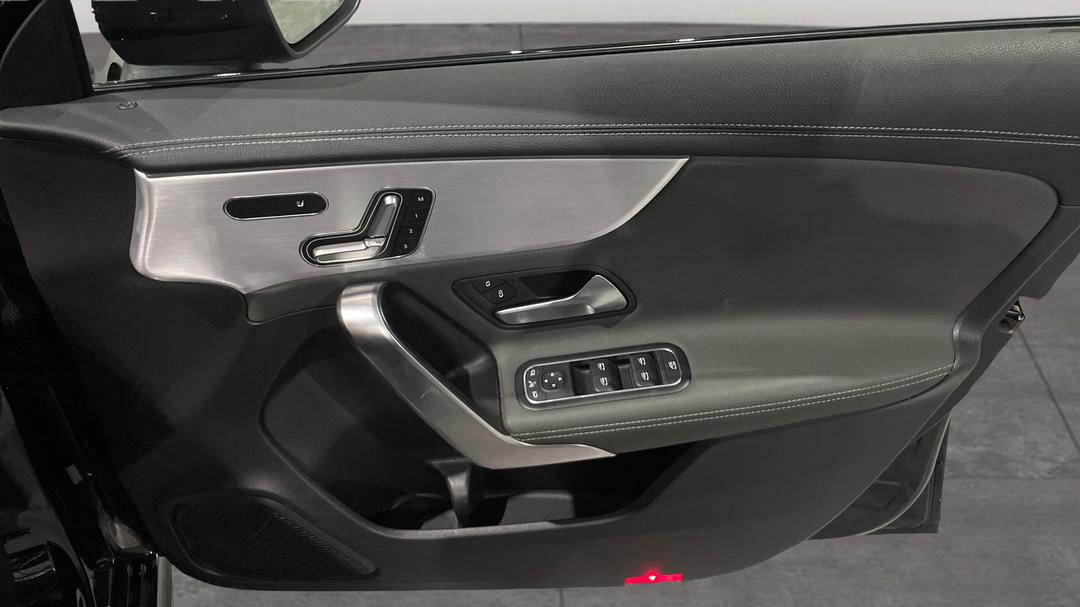 2022 Mercedes-amg A35 4matic, Automatic, 55418 km, Speaker View