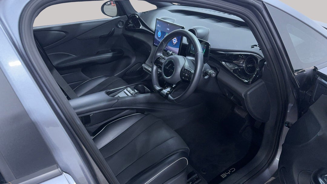 2023 Byd Dolphin Dynamic, Automatic, 25940 km, Right Side Front Door Cabin View