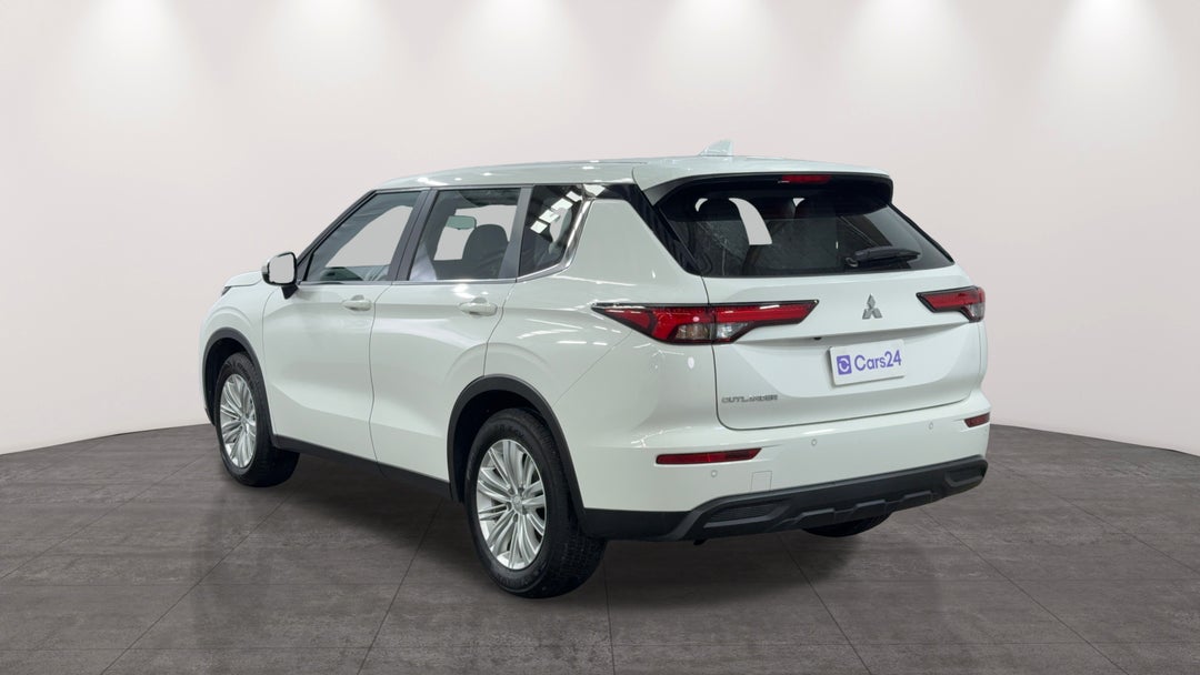 Left Back Diagonal (45- Degree) View