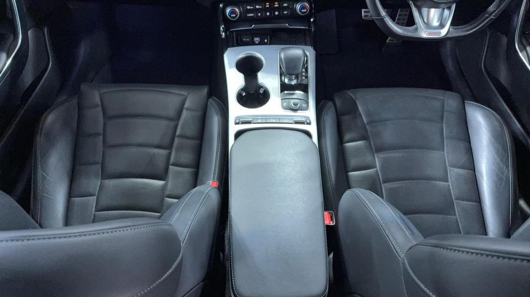 2021 Kia Stinger Gt (black Leather), Automatic, 45027 km, Center Console