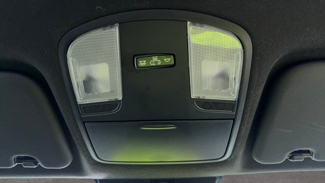 On-Roof Controls/Sunglass holder