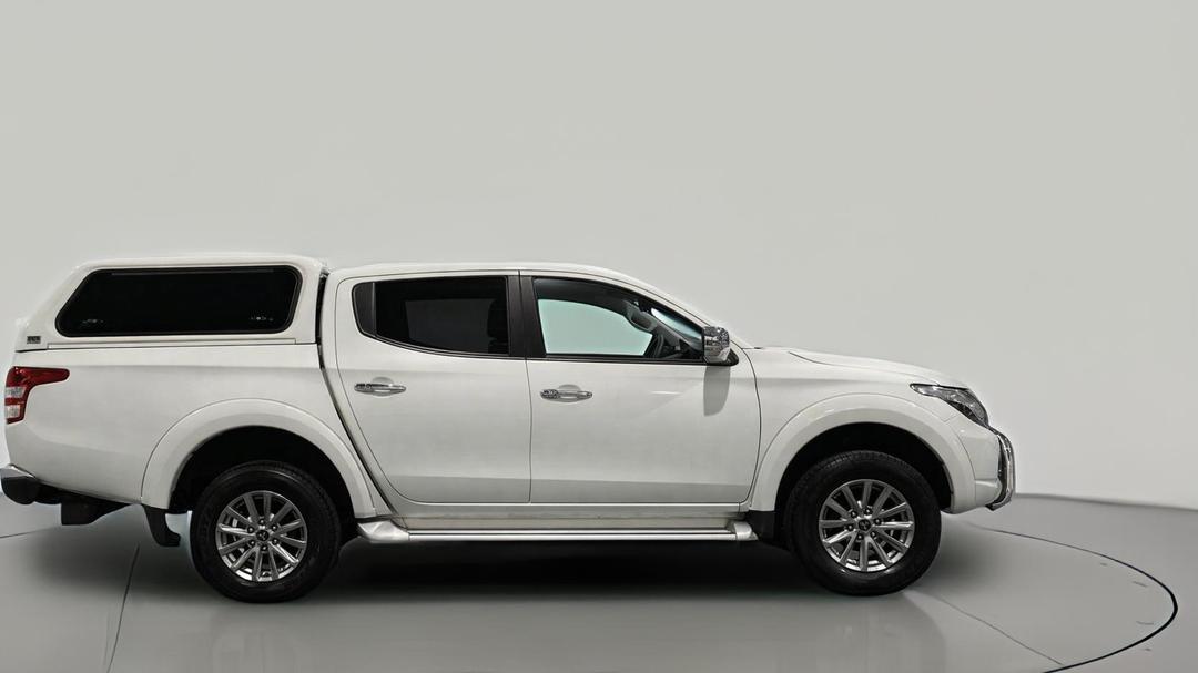 2018 Mitsubishi Triton Gls (4x4), Automatic, 160905 km, Right Side View