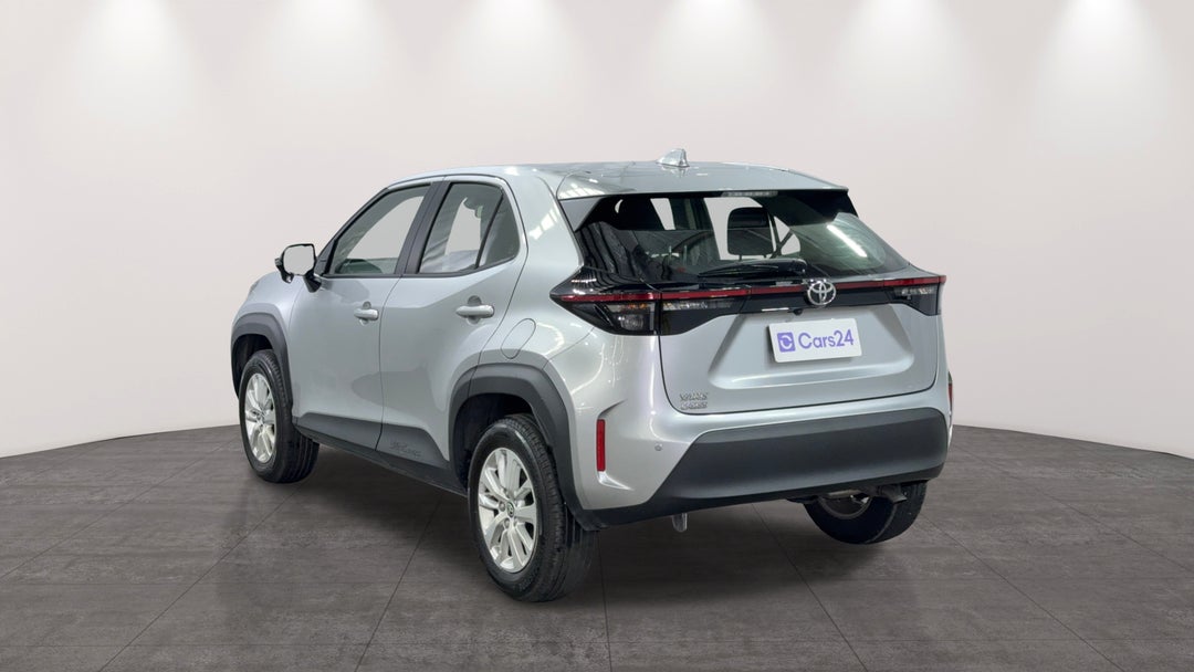 Left Back Diagonal (45- Degree) View