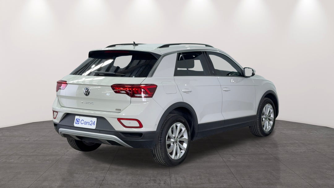 Right Back Diagonal (45- Degree) View