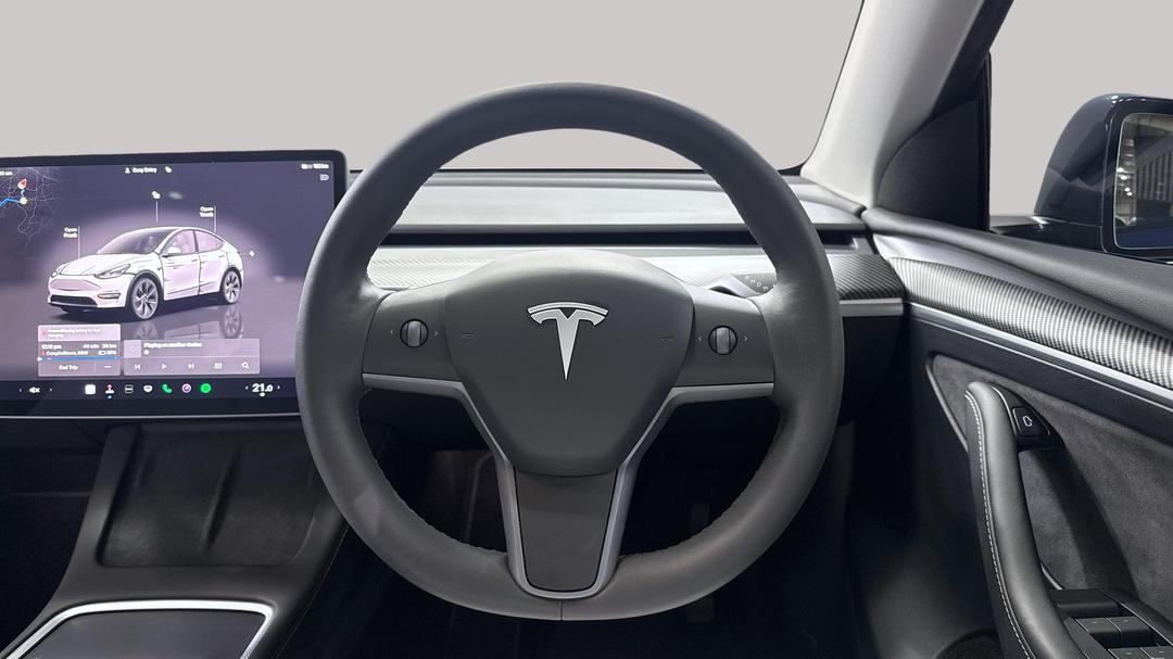 2023 Tesla Model Y Rear-wheel Drive, Automatic, 21248 km, Steering Wheel Close-up