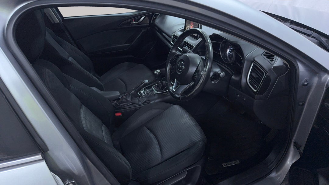 2016 Mazda 3 Maxx, Manual, 135785 km, Right Side Front Door Cabin View