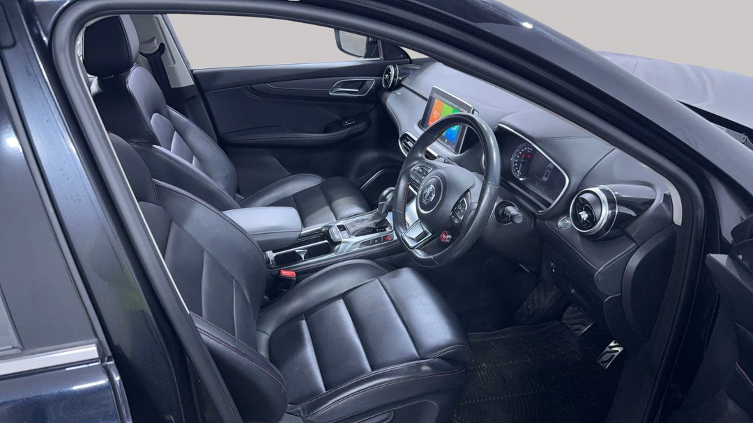 2023 MG HS Excite, Automatic, 51929 km, Right Side Front Door Cabin View