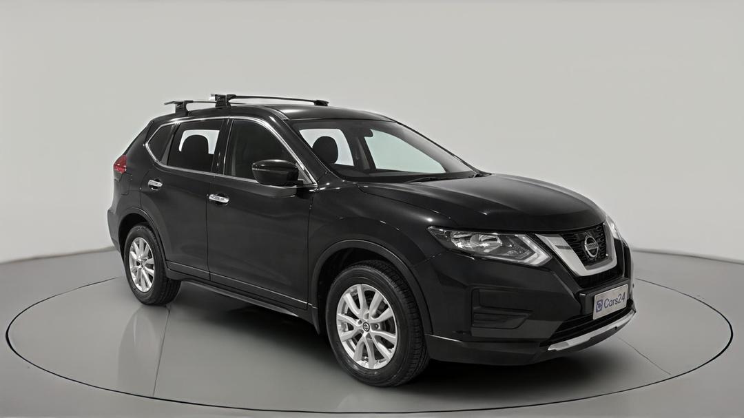 2017 Nissan X-trail St (4x4), Automatic, 132364 km, Right Front Diagonal (45- Degree) View