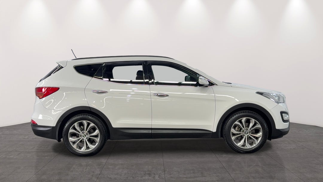 2013 Hyundai Santa Fe Highlander Crdi (4x4), Automatic, 140332 km, Right Side View
