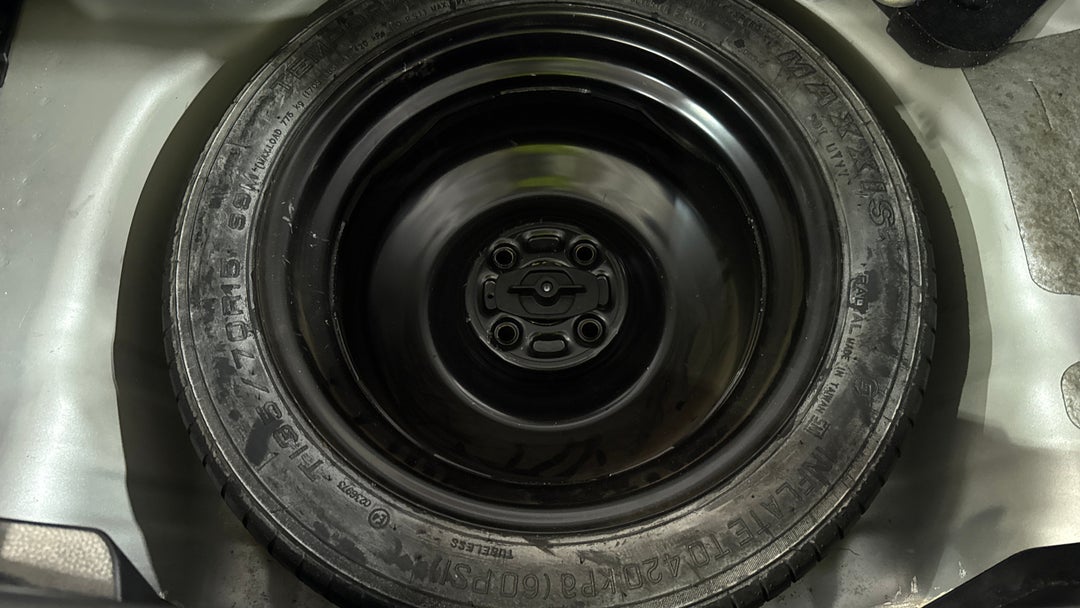 2015 Suzuki Swift Gl Navigator, Automatic, 64729 km, Spare Wheel