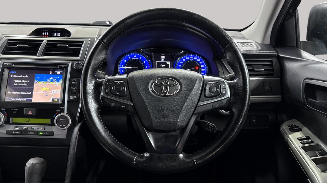 2017 Toyota Camry Rz S.e., Automatic, 134439 km, Steering Wheel Close-up